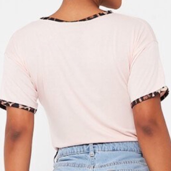 Blush-Pink Leopard-Trimmed Tee! What a Blast! 🐆 - Picture 4 of 13